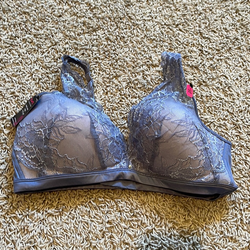 Maidenform Flex fit NWT bra. XL